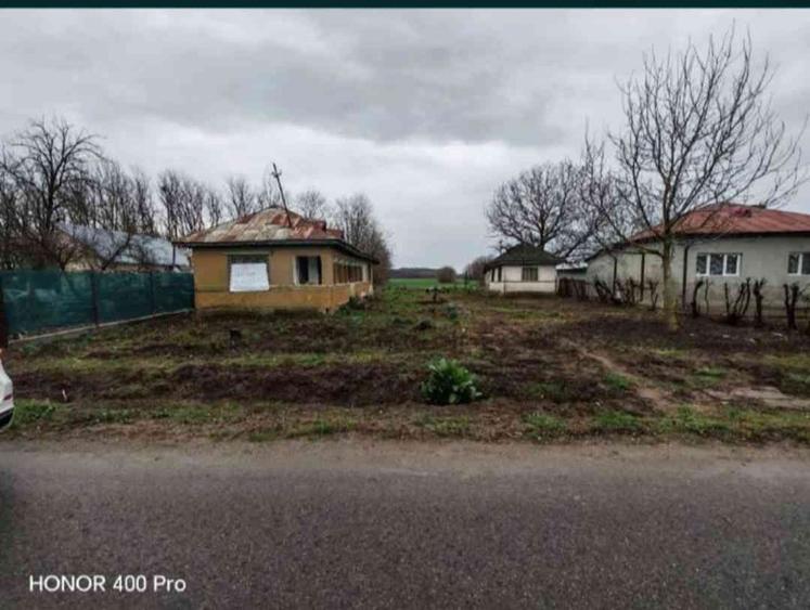 Teren Construcții intravilan de 1709 mp, în Lacu Turcului