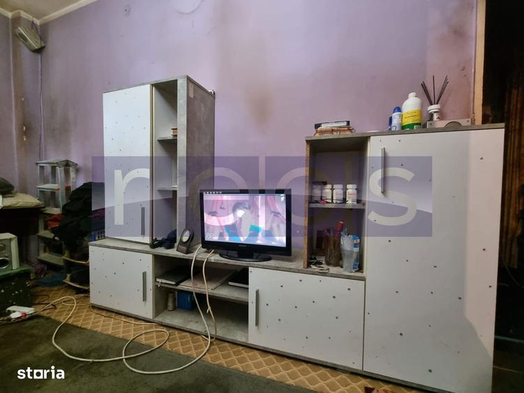 Apartament cu 4 camere semidecomandat în Tineretului