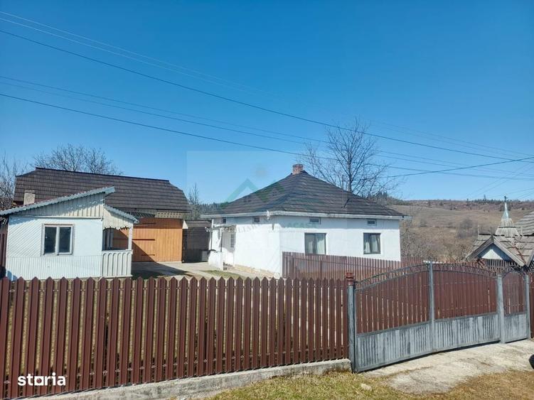 Casă cu 4 camere în Mălini