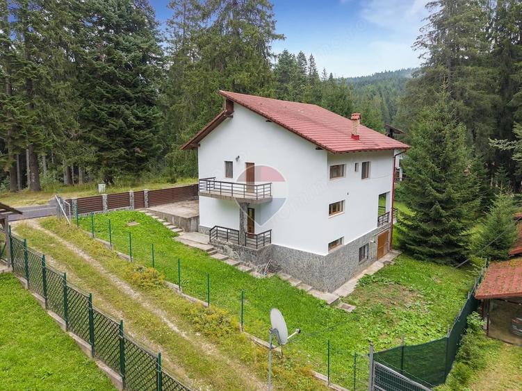 Casă cu 5 camere cu Teren 745 Mp în Cioplea
