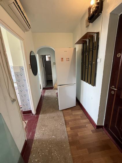 Apartament cu 2 camere decomandat în Micro 20