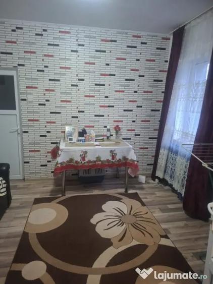 Casa 7 camere, 85 mp, zona Central - 1