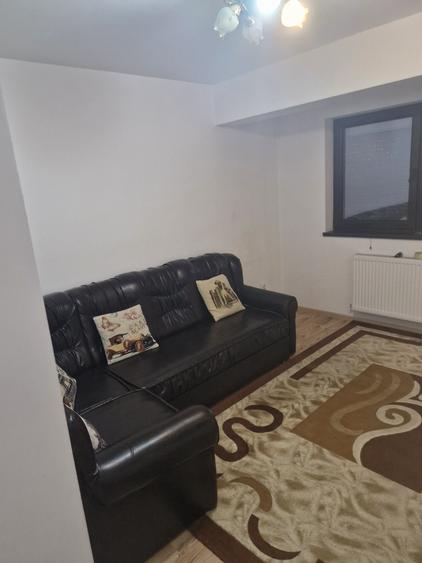 Apartament cu 2 camere decomandat în Runcu