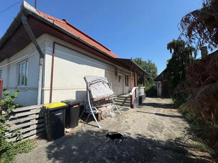 Casă cu Teren 1007 Mp în Central