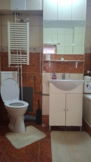 Apartament cu 3 camere decomandat în Crângași