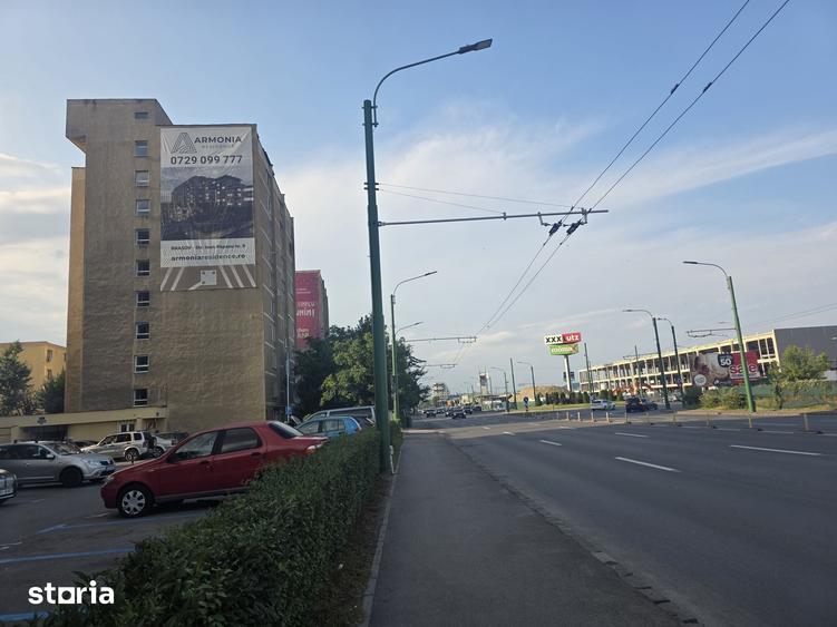 Apartament cu 2 camere decomandat în Tractorul