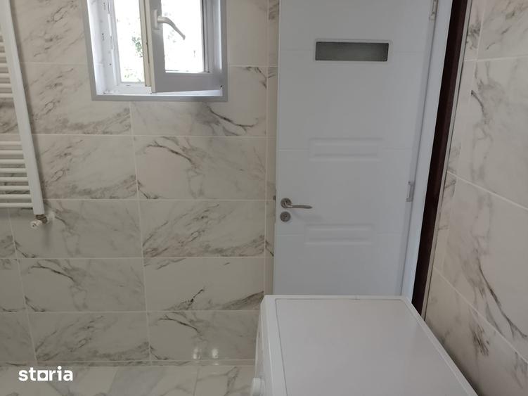 Casă cu 4 camere cu Teren 150 Mp în Vitan