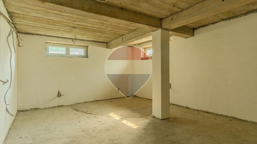 Casă individuală cu 10 camere cu Piscina în Bunloc