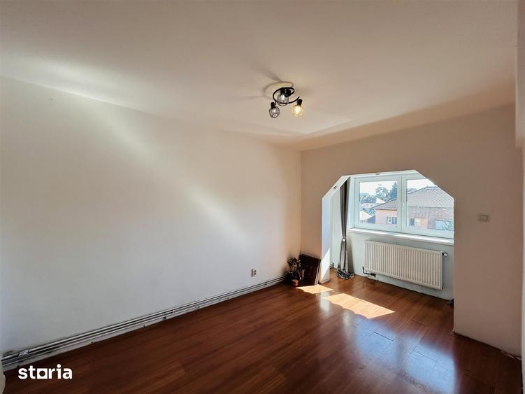 Apartament cu 2 camere decomandat în Ștrand