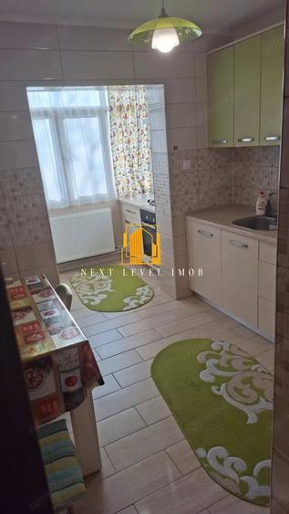 Apartament cu 3 camere decomandat în Eremia