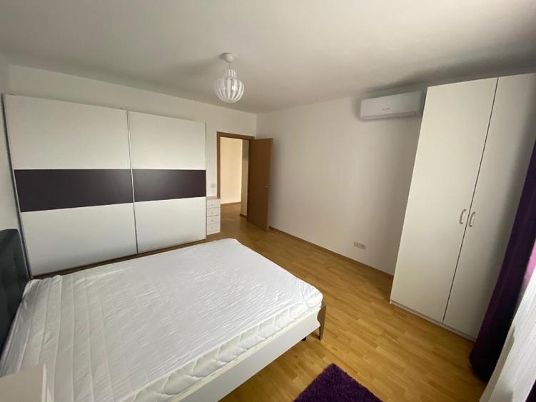 Apartament cu 2 camere decomandat, mobilat în Central