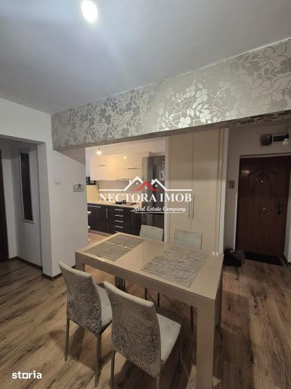 Apartament cu 3 camere semidecomandat în Decebal