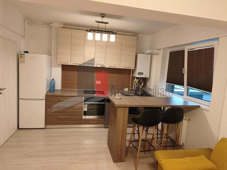 Apartament cu 2 camere semidecomandat în Metalurgiei