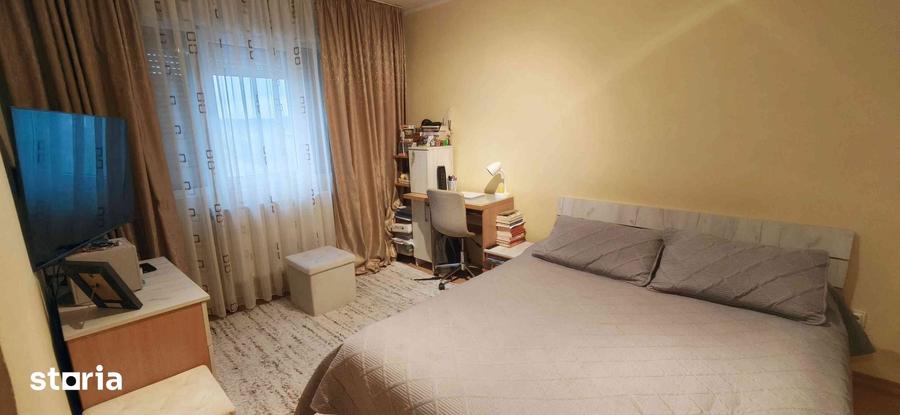 Apartament cu 2 camere semidecomandat în Cornișa