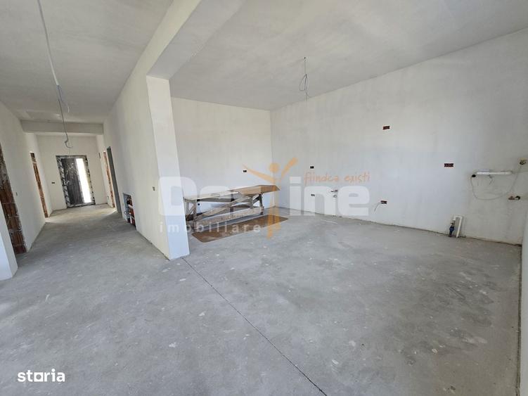 Casă cu 4 camere în Breazu