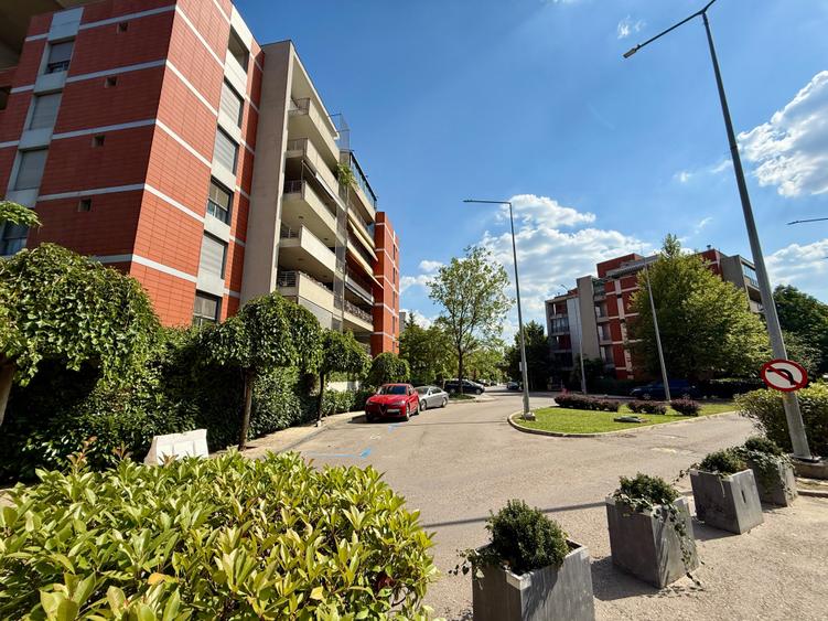 Spatiu Comercial Green Lake Sisesti- Pret 1.900 euro+TVA - 44