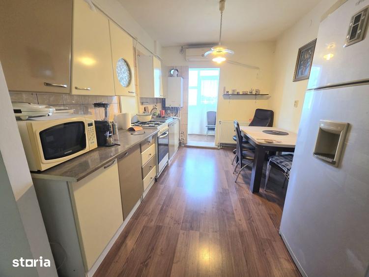 Apartament cu 2 camere decomandat în Radu Negru
