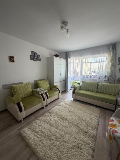 Apartament cu 2 camere semidecomandat, mobilat în Central