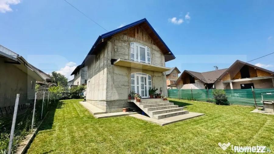 Casă cu 3 camere cu Teren 300 Mp în Central