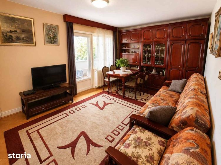 Apartament cu 3 camere decomandat în Central