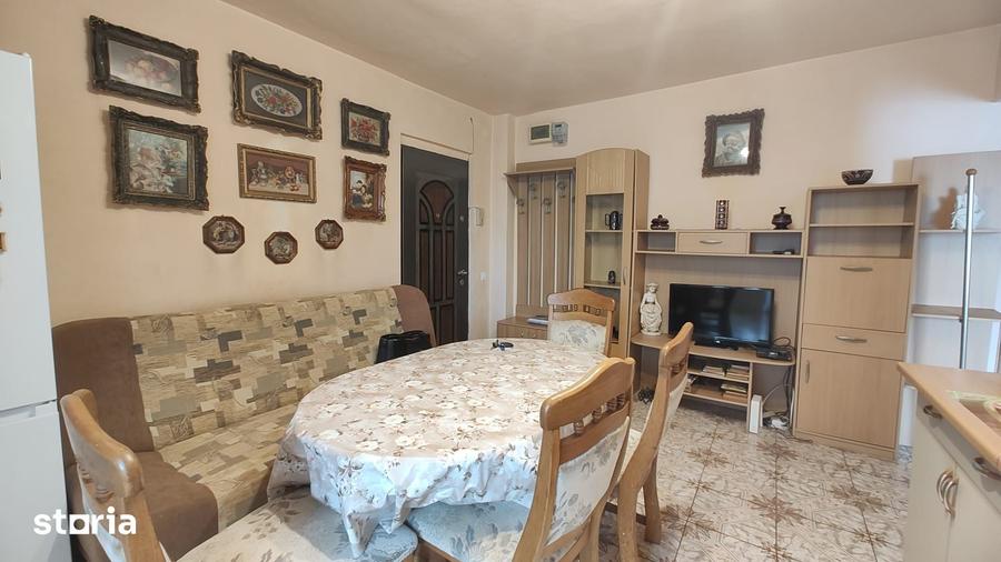 Apartament cu 2 camere decomandat în Zamfirescu
