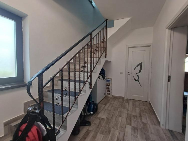 Duplex cu 4 camere cu Canalizare în Miroslava