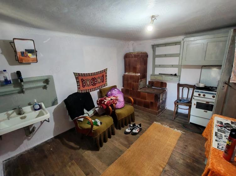 Casă cu 3 camere cu Teren 1000 Mp în Central