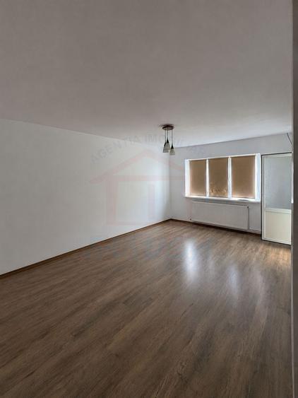 Apartament cu 2 camere decomandat în I. C. Frimu