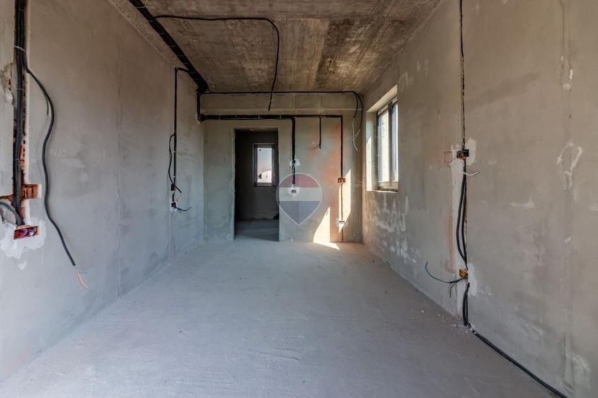 Casă individuală cu 4 camere cu Teren 701 Mp în Corbeanca