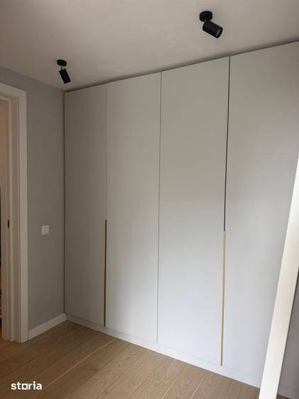 Apartament cu 4 camere decomandat în Pipera