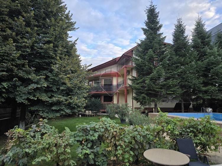 Casă individuală cu 14 camere cu Piscina în Nord
