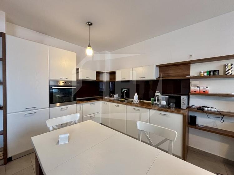 Apartament cu 2 camere semidecomandat, mobilat în Bună Ziua