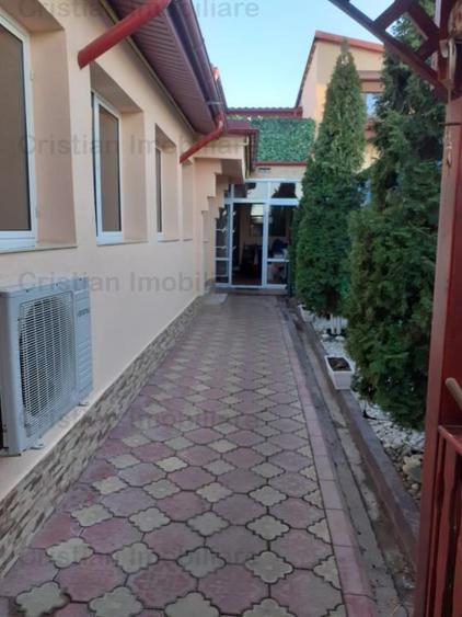 Casă cu 5 camere cu Teren 256 Mp în Chercea