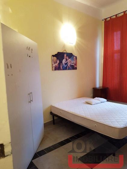 Apartament cu 5 camere decomandat în Central
