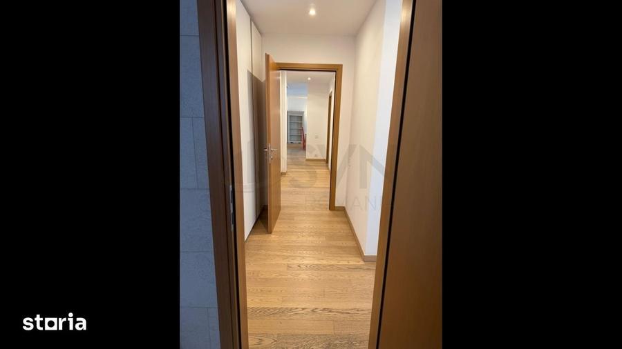 Apartament cu 4 camere în Aviatorilor