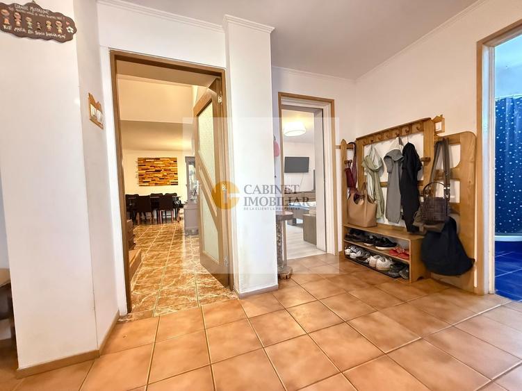 Casă individuală cu 6 camere cu Canalizare în Nerva Traian