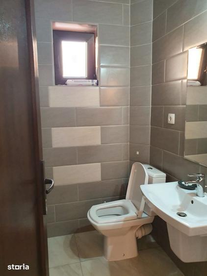 Casă cu 5 camere cu Teren 670 Mp în Mihai Eminescu
