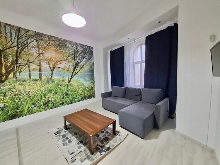 Apartament cu 3 camere decomandat, mobilat în Universitate