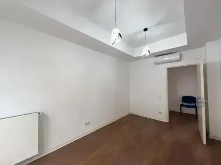 Apartament cu 4 camere decomandat în Dămăroaia