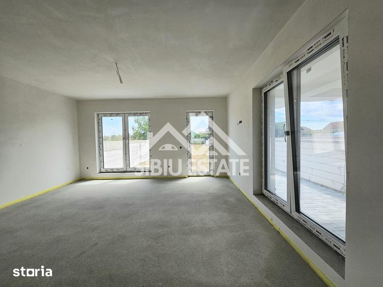 Casă cu 4 camere cu Teren 600 Mp în Țiglari