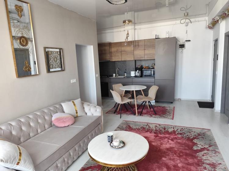 Apartament cu 3 camere, mobilat în Mamaia-Sat