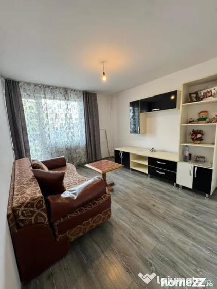 Apartament cu 2 camere decomandat în Hotvon