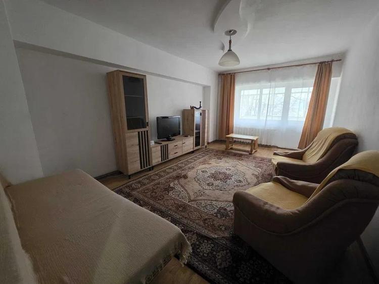 Apartament cu 2 camere decomandat, mobilat în Cug