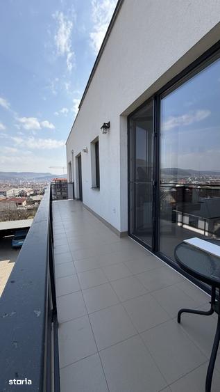 Apartament cu 3 camere, mobilat în Cetății