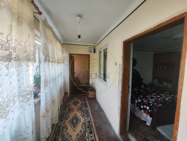 Casă individuală cu 4 camere cu Canalizare în Podari