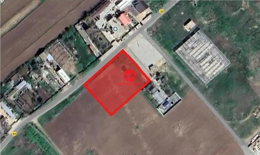 Teren de 3000 mp, în Ovidiu