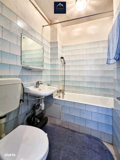 Apartament cu 4 camere decomandat în Tineretului