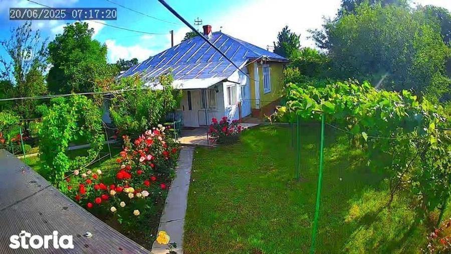 Casă cu 3 camere cu Teren 100 Mp în Central