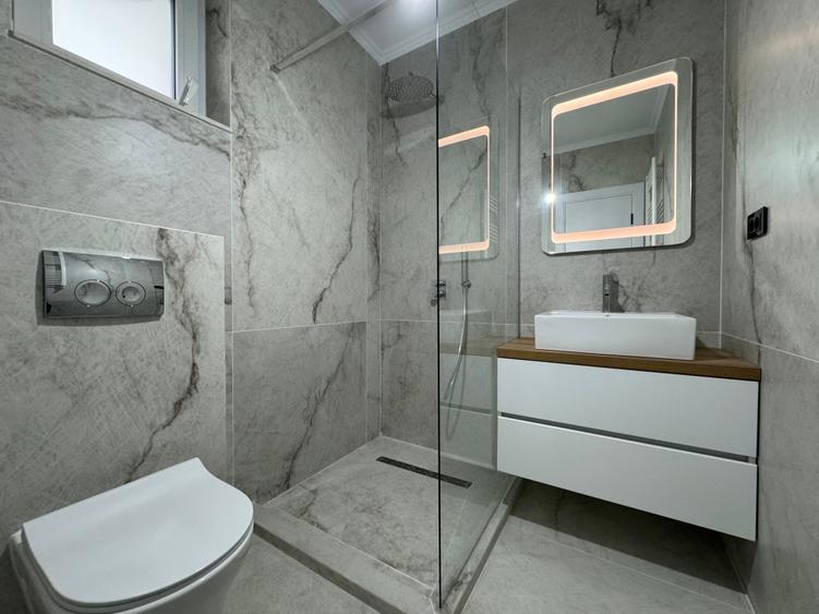 Duplex cu 5 camere cu Canalizare în Pipera
