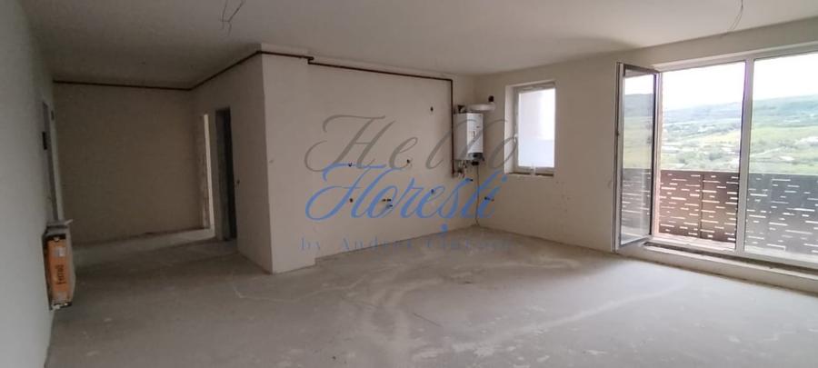 Apartament cu 2 camere semidecomandat în Chinteni